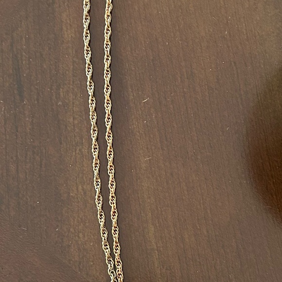 Vintage Turquoise and Brass necklace with a unique bird design, 16 inches long - Picture 2 of 6